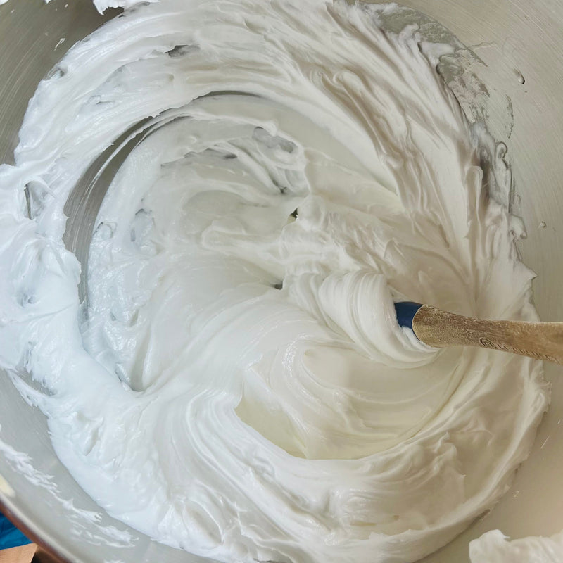 Chargez l&#39;image dans la visionneuse de la galerie,  Mélange de Beurre de bain fouetté Viola à la lavande la sultana savonnerie
