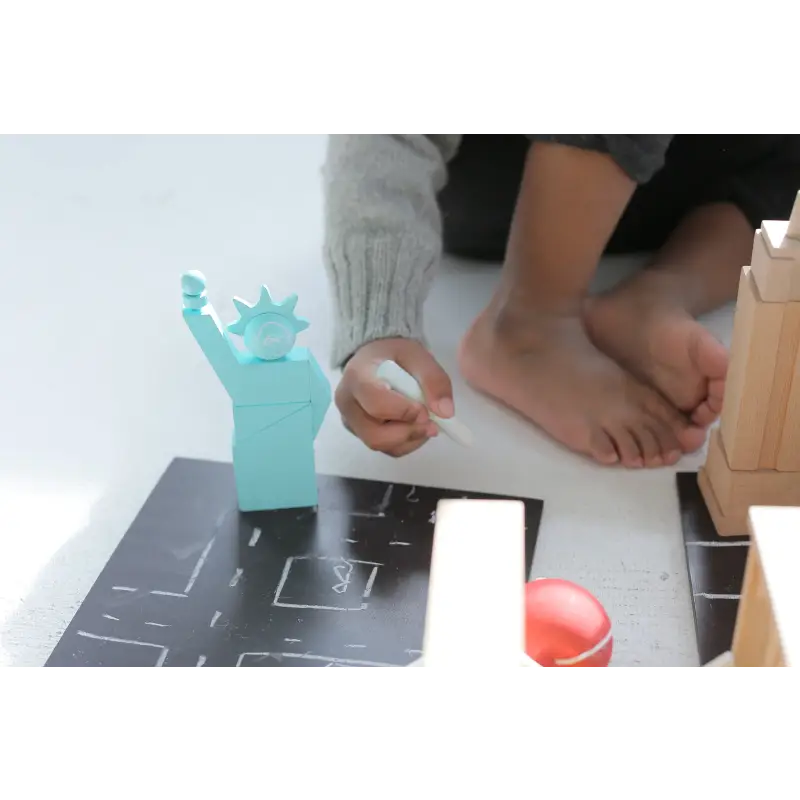Load image into Gallery viewer, Machi - Ville en bois New York - 45% de réduction - Kiko &amp; GG - Jouet
